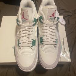 Brand New Never Worn Size 13 Men’s