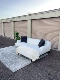 Article Abisko White Sectional - Delivery