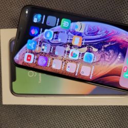 Unlocked IPhone XS 64gb