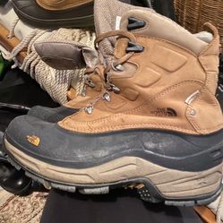 Northface Snow Boots Size 11