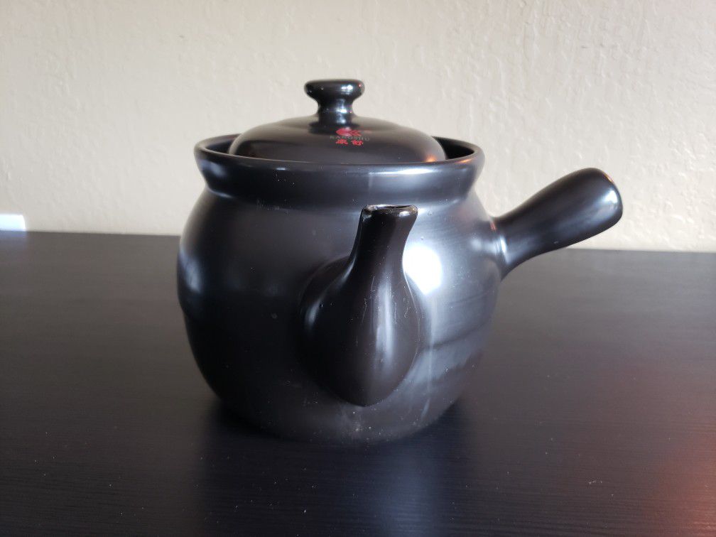  Ceramic Kangshu Tea Pot.