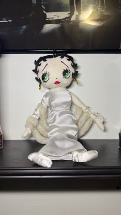 Vintage 2003 Betty Boop In A Dress Collectible Plush Doll 11 Inch Stole Eveing