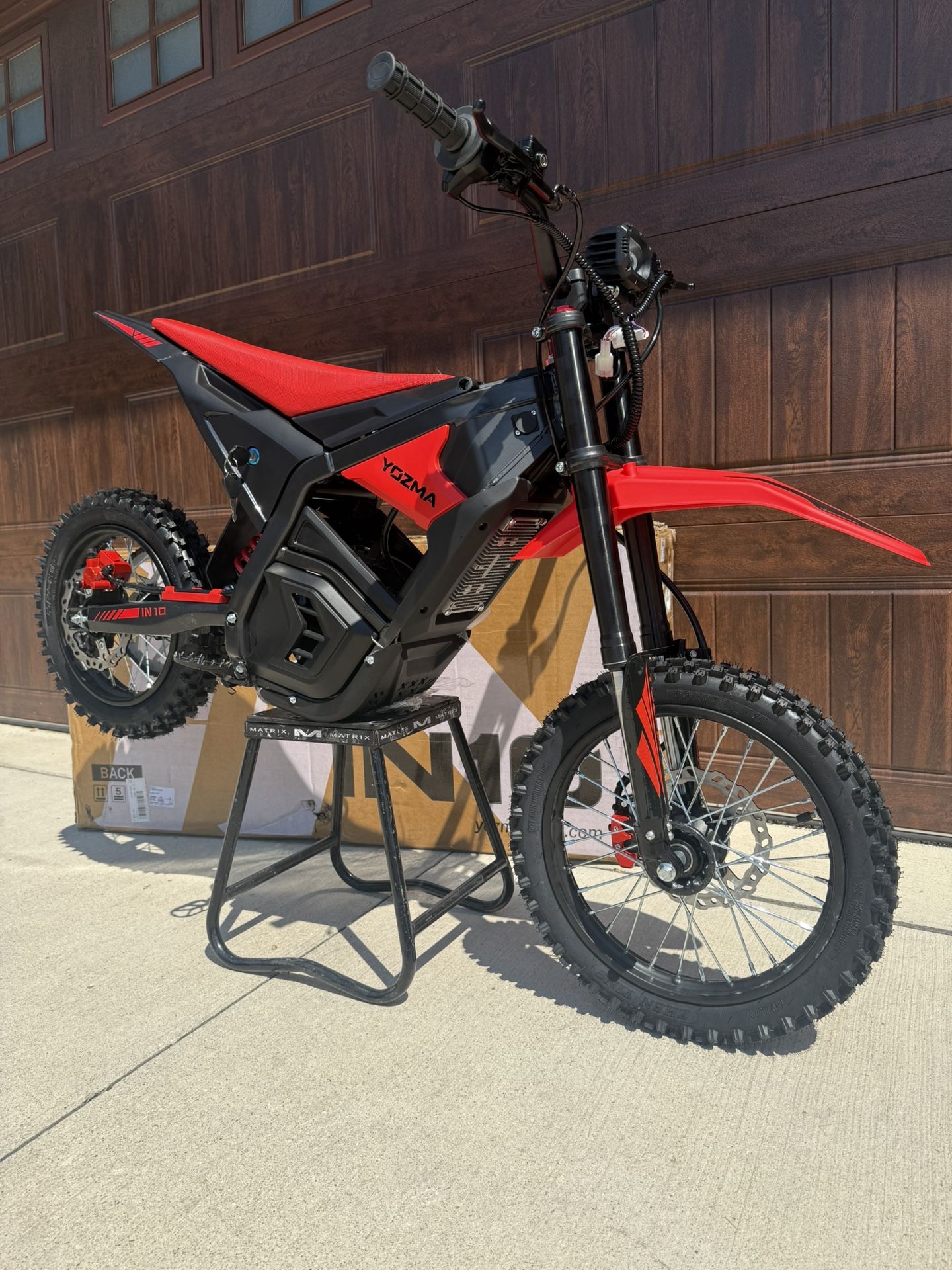 BRAND NEW ELECTRIC DIRTBIKE