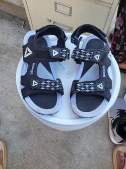Sandals Size 9