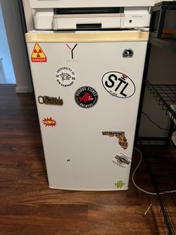 Mini fridge