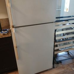 Beautiful Fridge Clean