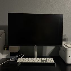 LG Monitor 27”