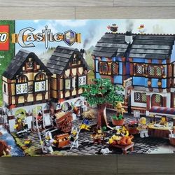 LEGO Castle: Medieval Market Village (10193) BRAND NEW