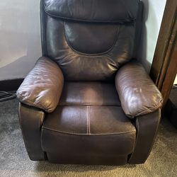 Nice Comfortable Recliner Chair For Sale 