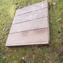 FREE Heavy duty pallet