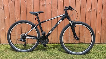Giant ATX Mountain Bike – Ready to Ride – $300