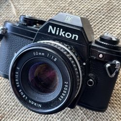 Nikon EM film camera 