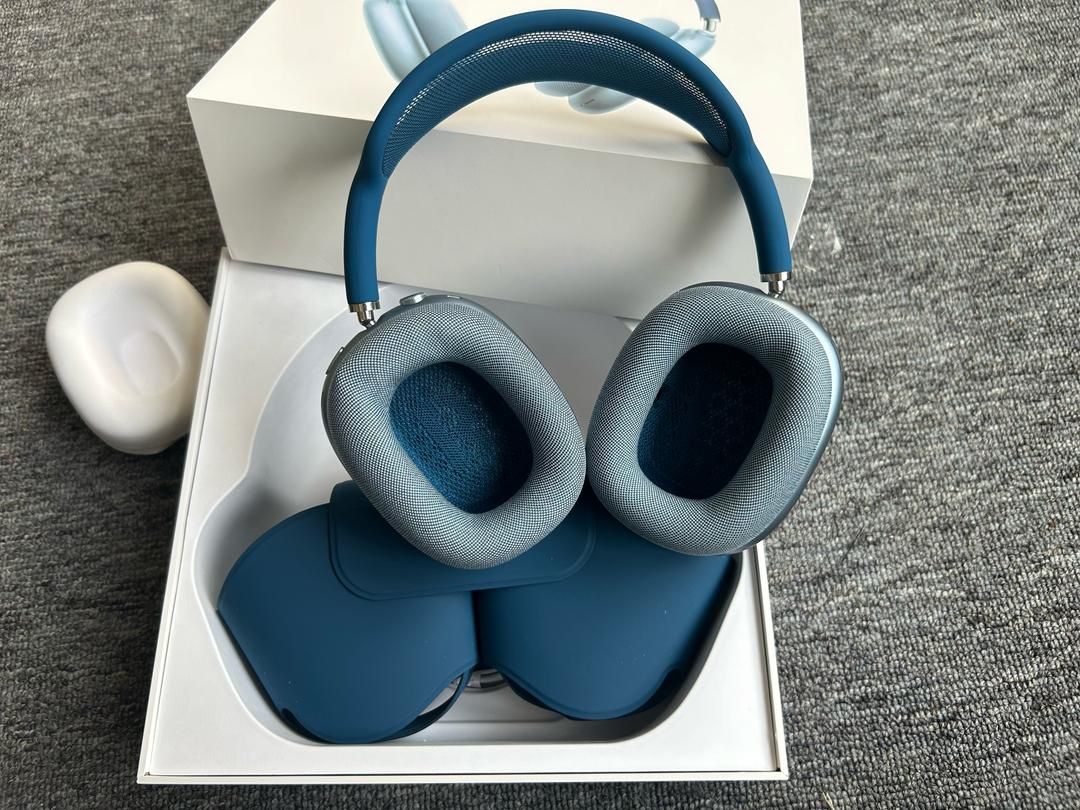 AirPods Max Blue