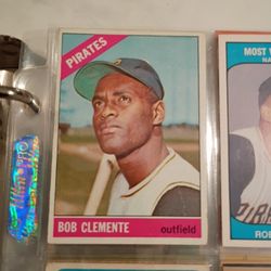 Vintage Baseball Cards: Robert Clemente 
