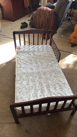 Toddler bed