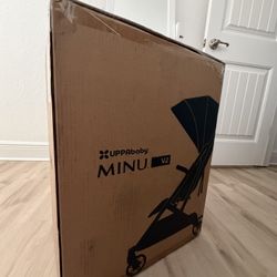 Minu V2 - Jake (black) Brand New In Box