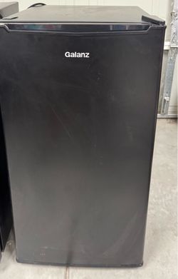 Galanz Mini Fridge Black