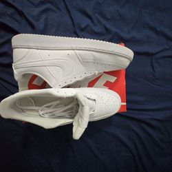 Nike Court Vision Low