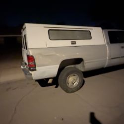TRUCK CAMPER 