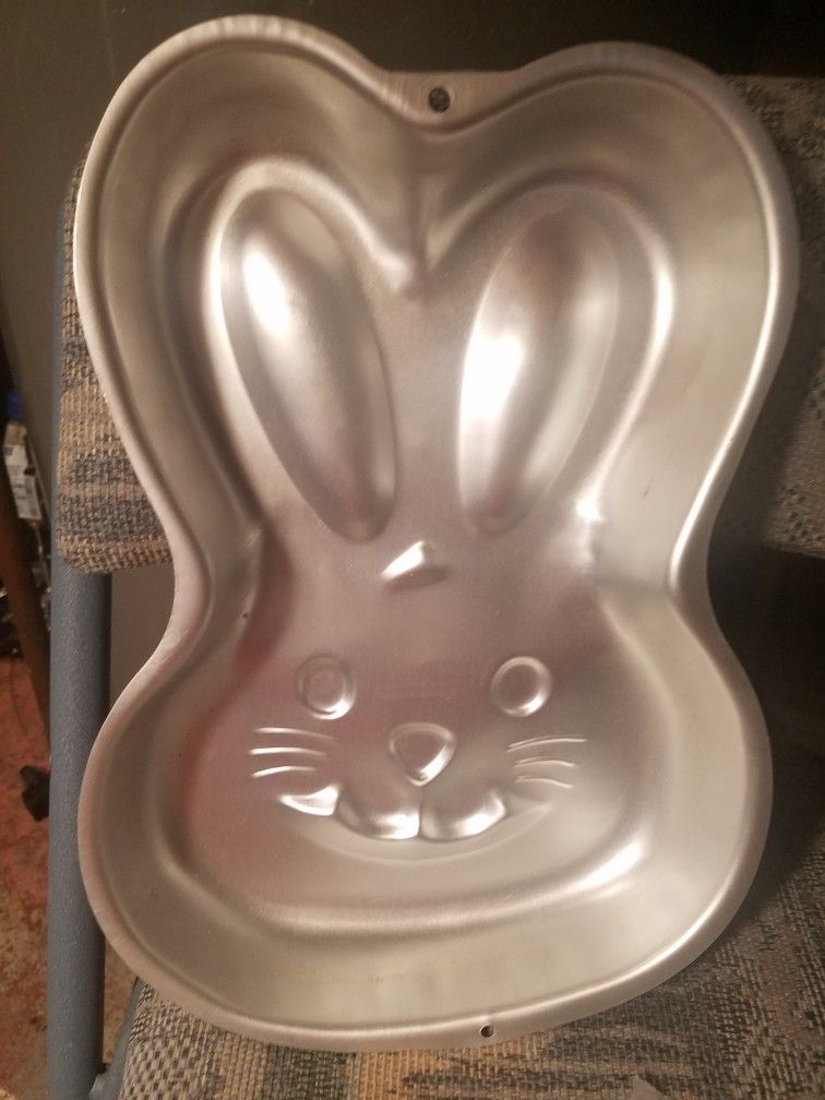 Easter Bunny Pan