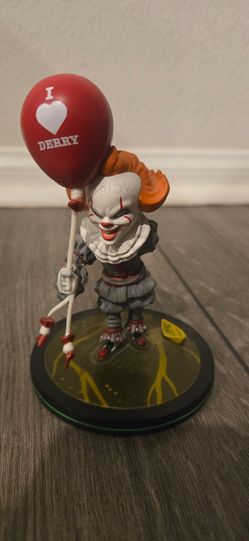 Quantum Mechanix Q-Fig Pennywise IT Figure