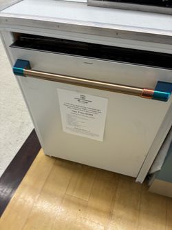 $1095 GE cafe built in dishwasher