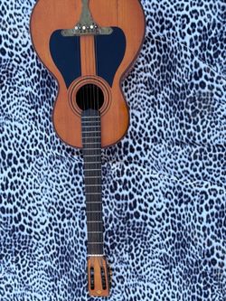 Vintage Acoustic Guitar