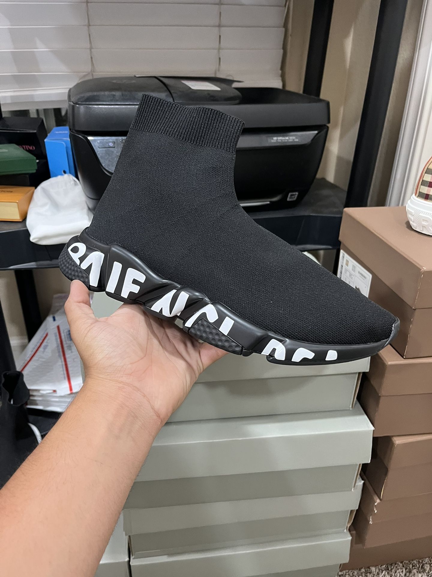Size 11 And Size 7 Men’s
