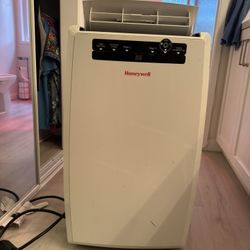 Portable A/C Unit 12,000 BTU Honeywell