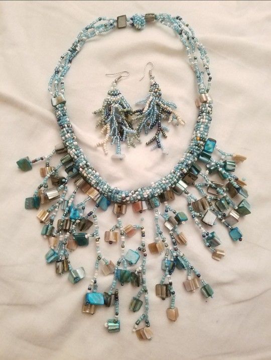 Beaded coral turqoise necklace earrings set