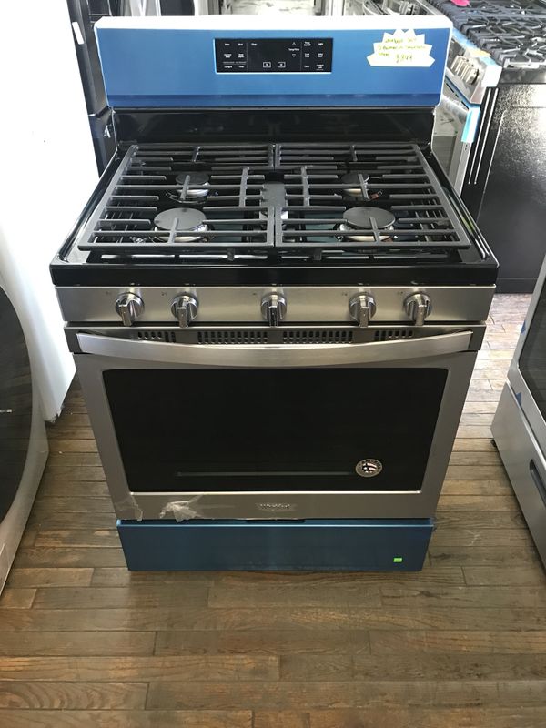 NEW WHIRLPOOL STAINLESS STEEL GAS RANGE/STOVE -$25 downpayment with no
