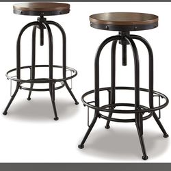 Bar stools (4)