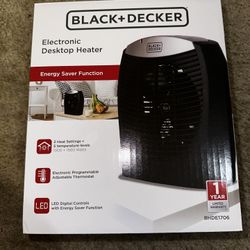 Black+Decker Electronic Desktop Heater