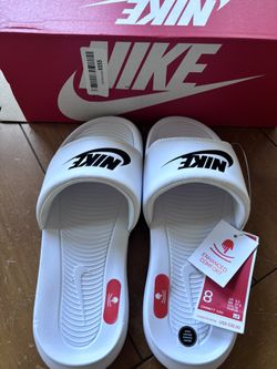 Nike Slides -New W/box Size 8 Women’s