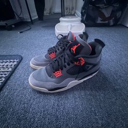 Jordan 4s