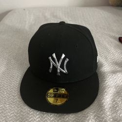 Yankis Lids Hat Size 7 