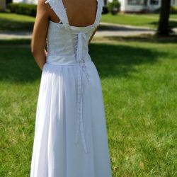 SALE...Rohm White  Bridal/formal Dress