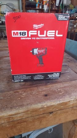 Milwaukee
M18 FUEL 18V Lithium-lon
Brushless Cordless 1/2 in.
Impact Wrench with Friction
Ring (Tool-Only)