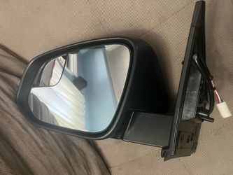 Toyota 4 rav driver side mirror