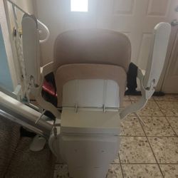 3 Year Old Stannah 600 Stairlift