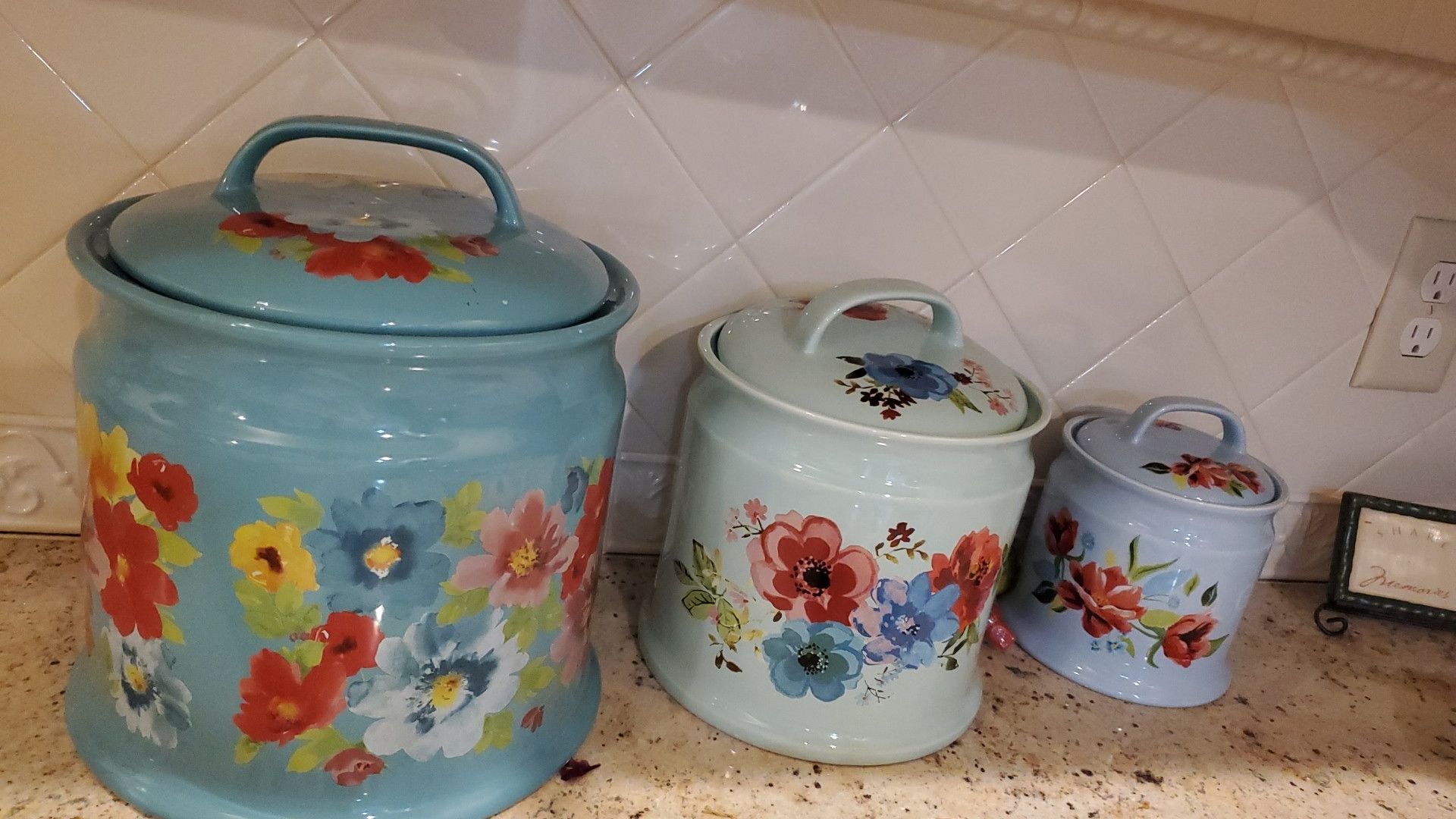 Pioneer women canister