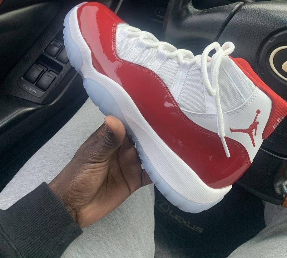 Jordan 11 Cherry New