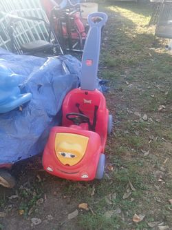 Step 2 push around buggy car for a small child