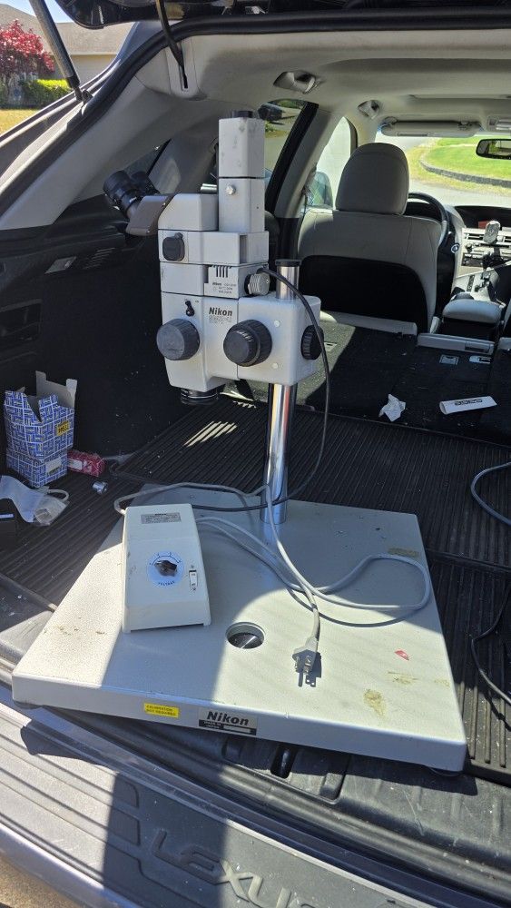 Nikon SMZ-U 1:10 Microscope with KODAK MEGAPLUS XRC Camera & stand