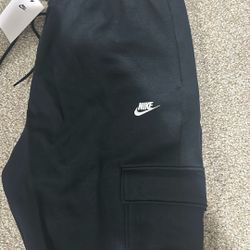 Nike Black Sweatpants Joggers – New with Tags – Size (M/L)