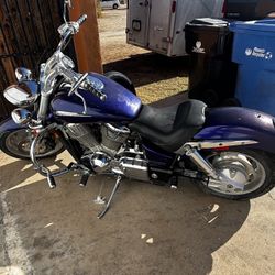 2002 Honda VTX 1800C – Powerful Cruiser – Priced to Sell!