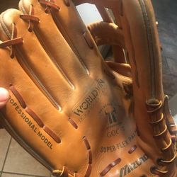 Baseball Glove 
