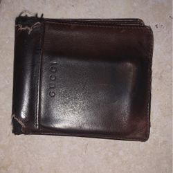 Gucci Wallet (damaged)