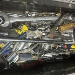 tool box with different tools ⚒️ 