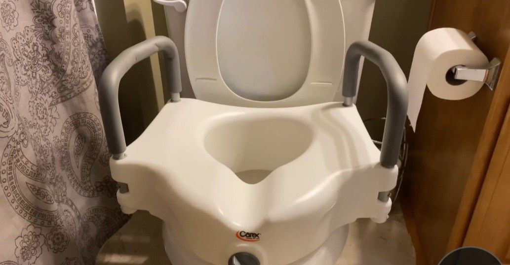 Carex EZ Lock 5" Raised Toilet Seat with Adjustable, Removable Arms 300lb Capacity. NEW
